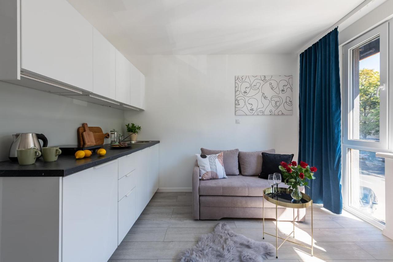 Batorego 220 - 450M Stacja Metra Pola Mokotowskie, 800M Biblioteka Narodowa - 20M Piekny Park Pola Mokotowskie - 800M Do Sgh - Wifi - Smart Tv - Good Apartments วอร์ซอ ภายนอก รูปภาพ