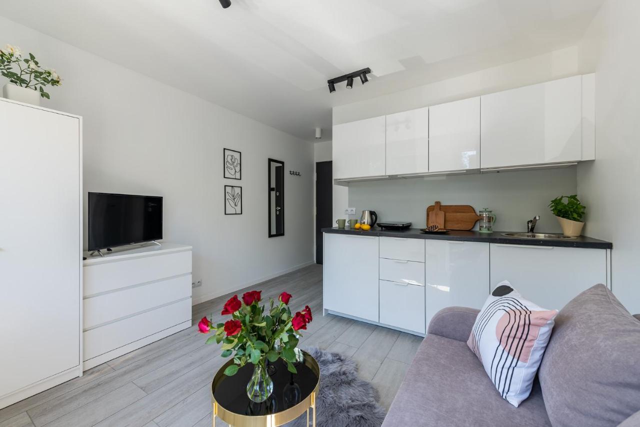 Batorego 220 - 450M Stacja Metra Pola Mokotowskie, 800M Biblioteka Narodowa - 20M Piekny Park Pola Mokotowskie - 800M Do Sgh - Wifi - Smart Tv - Good Apartments วอร์ซอ ภายนอก รูปภาพ